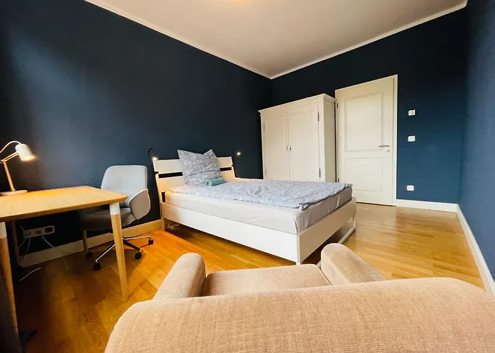 Charmante Im Gruenen لبسيا